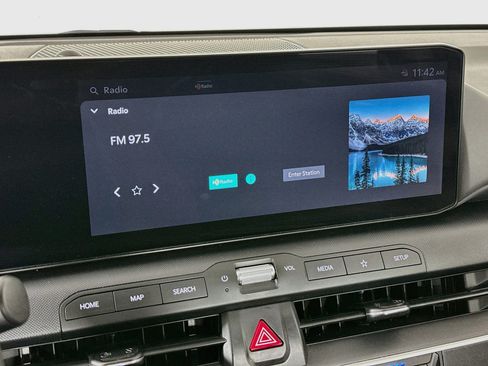 Used 2025 Kia K4 FWD image 21