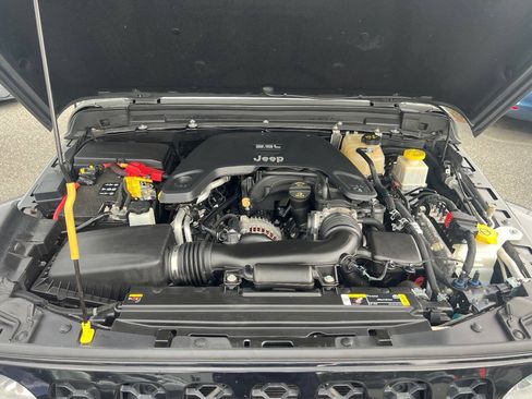 Used 2021 Jeep Gladiator Sport AWD/4WD image 39