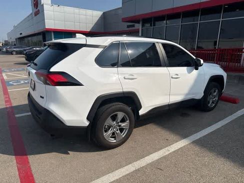 Used 2024 Toyota RAV4 XLE FWD image 4