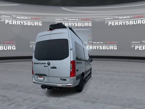 Used 2022 Mercedes-Benz Sprinter 2500 image 9