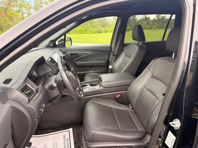 Used 2025 Honda Passport EX-L image 9
