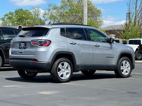 Used 2022 Jeep Compass Latitude image 7