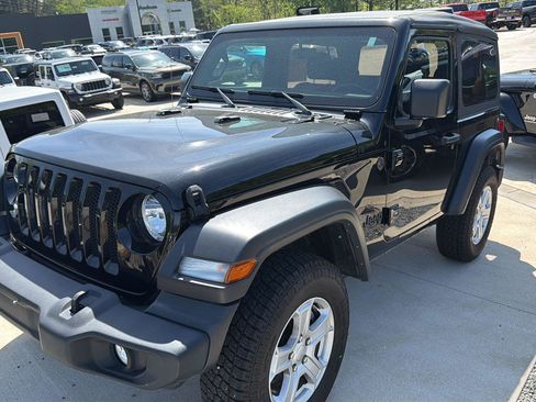 Used 2022 Jeep Wrangler Sport AWD/4WD image 7