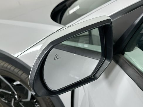 Used 2024 Hyundai Ioniq 5 SE RWD image 16