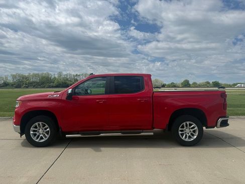 Used 2023 Chevrolet Silverado 1500 LT AWD/4WD image 7