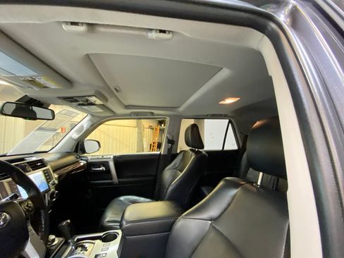 Used 2023 Toyota 4Runner Limited AWD/4WD image 22
