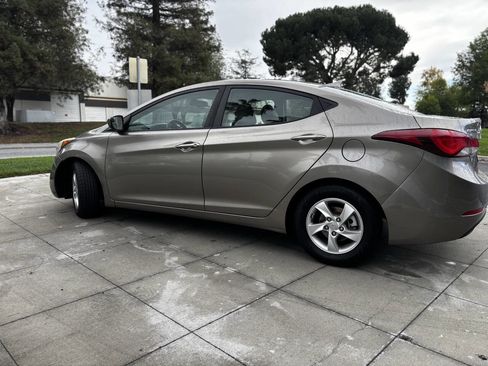 Used 2015 Hyundai Elantra SE FWD image 6