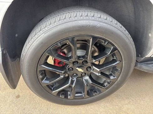 Used 2022 Chevrolet Tahoe LT w/ Luxury Package image 7