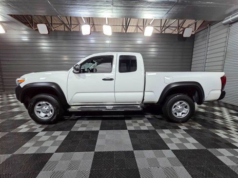 Used 2021 Toyota Tacoma SR image 8
