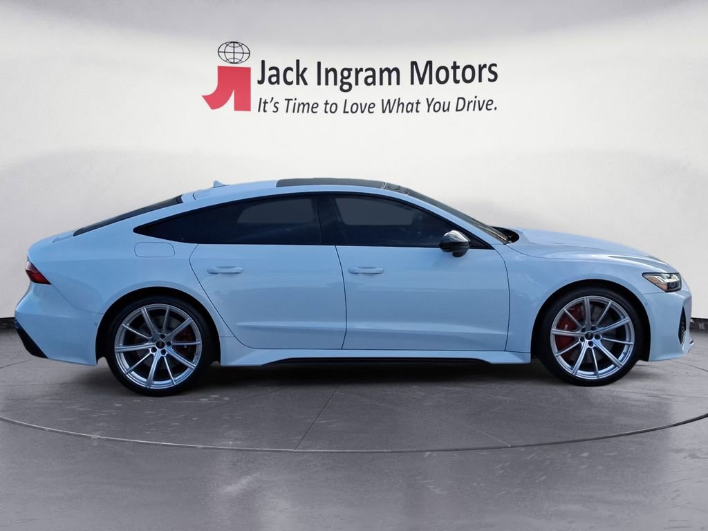 Used 2023 Audi RS 7 Sportback w/ Carbon Optic Package AWD/4WD image 6