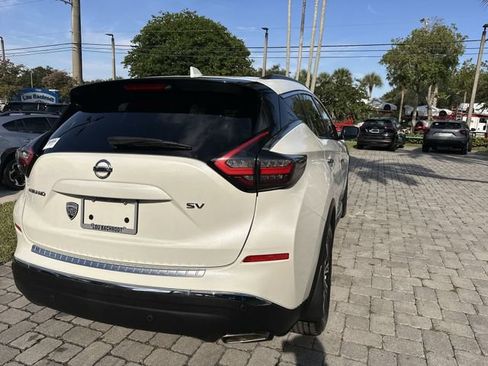 Used 2022 Nissan Murano SV FWD image 38