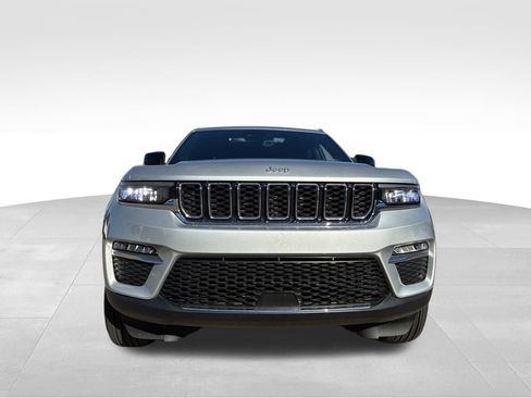 New 2025 Jeep Grand Cherokee Limited image 8