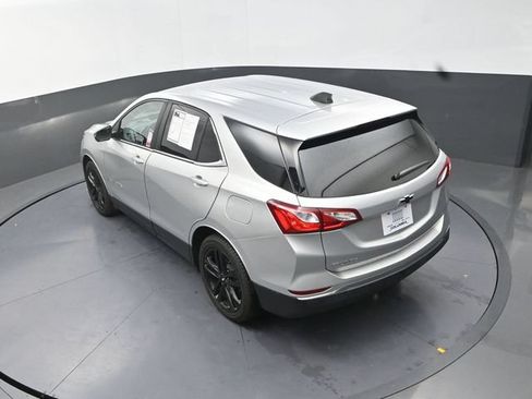 Used 2021 Chevrolet Equinox LT FWD image 16