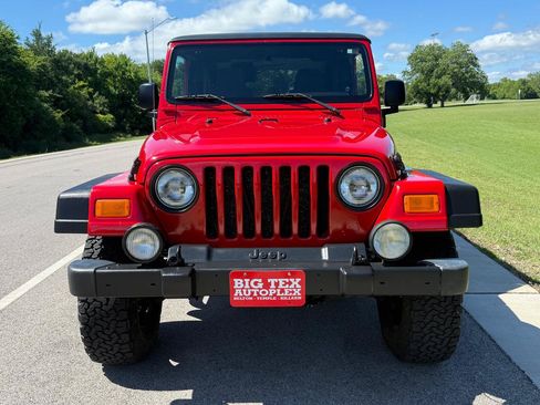 Used 2005 Jeep Wrangler Unlimited AWD/4WD image 3
