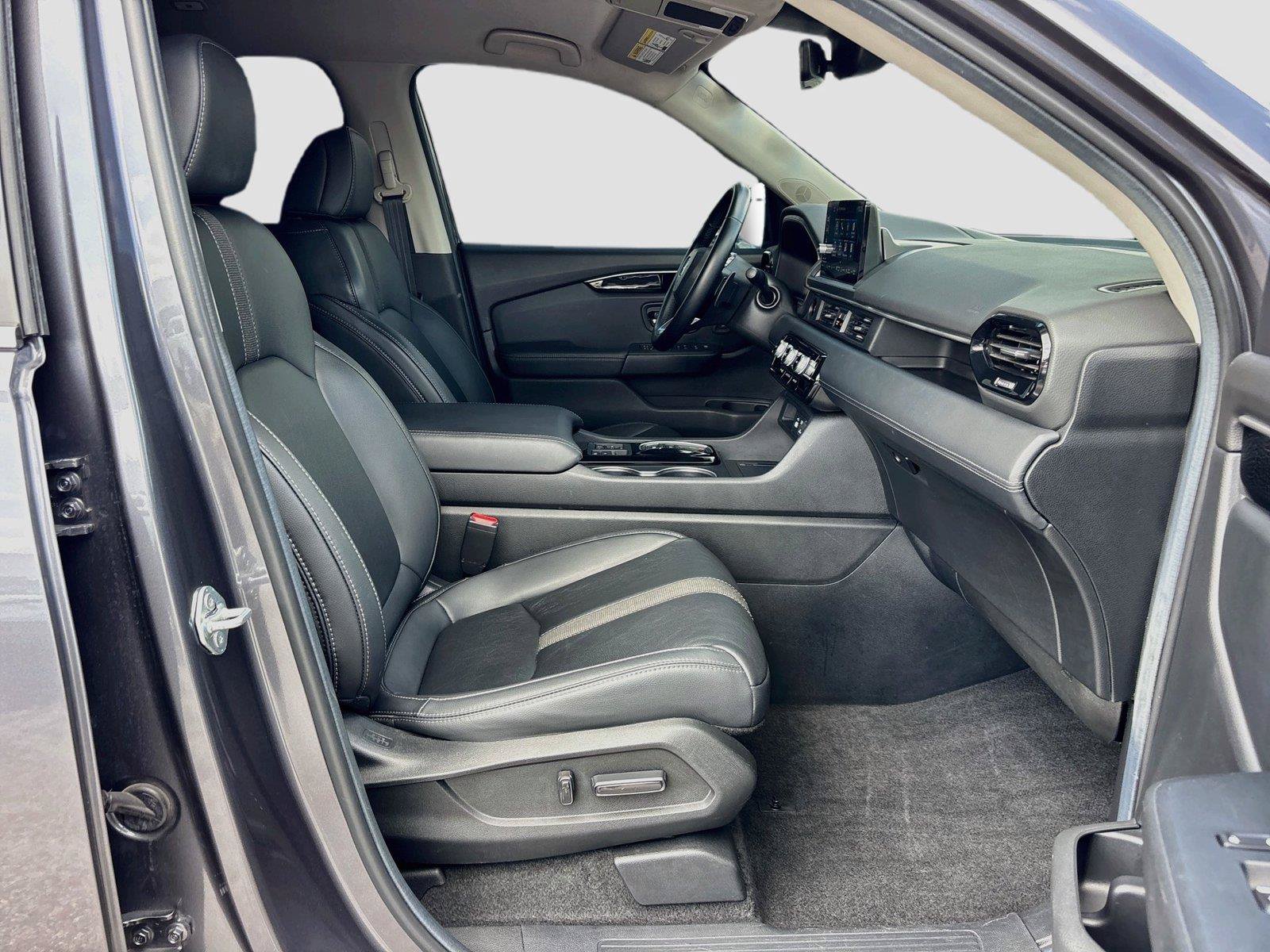 Certified 2025 Honda Pilot EX-L image 32