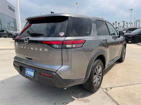 Certified 2024 Nissan Pathfinder S FWD image 3