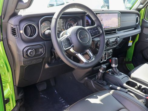 New 2026 Jeep Wrangler Unlimited Sahara AWD/4WD image 3