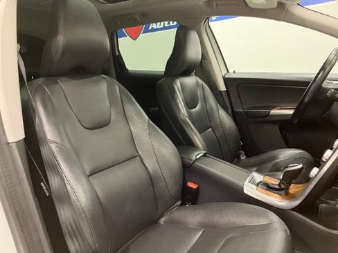 Used 2017 Volvo XC60 T6 Inscription w/ Protection Package AWD/4WD image 36