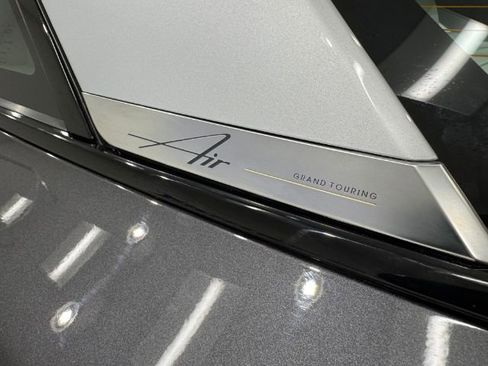 Used 2022 Lucid Air Grand Touring image 9