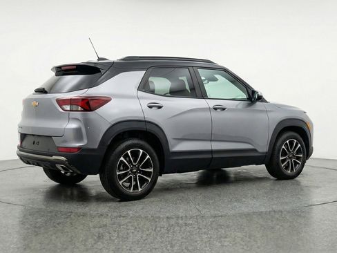 Used 2025 Chevrolet TrailBlazer LT image 9