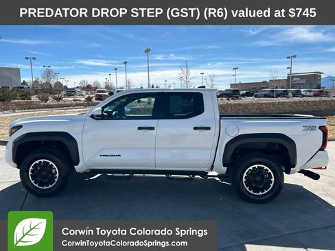 Used 2025 Toyota Tacoma TRD Off-Road image 5