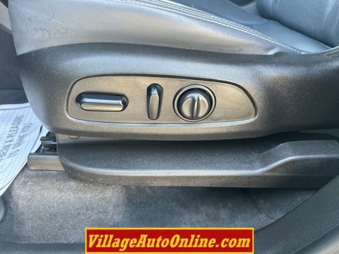 Used 2019 Buick Enclave Essence AWD/4WD image 15