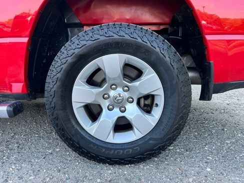 Used 2020 RAM 1500 Big Horn RWD image 12