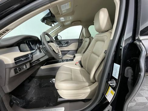 Certified 2024 Lincoln Corsair AWD image 19