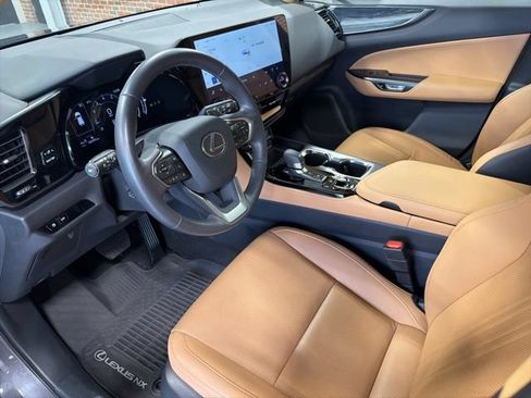 Used 2023 Lexus NX 350 AWD image 11