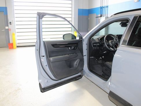 Used 2023 Honda CR-V Sport Touring image 7