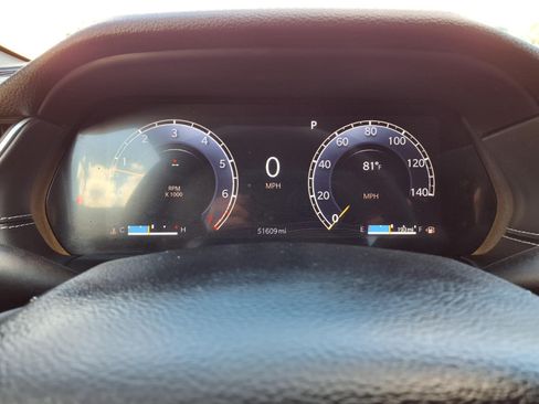Certified 2025 Jeep Grand Cherokee Limited AWD/4WD image 17