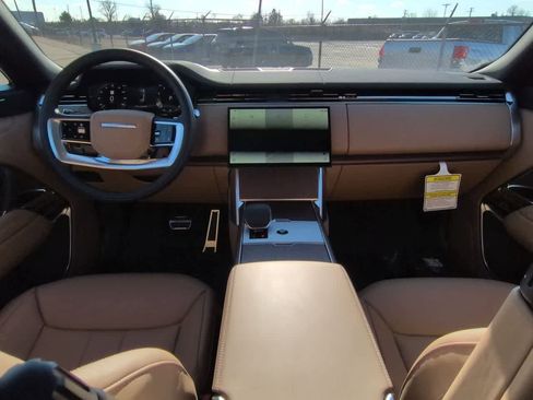 New 2026 Land Rover Range Rover Long Wheelbase SE AWD/4WD image 15