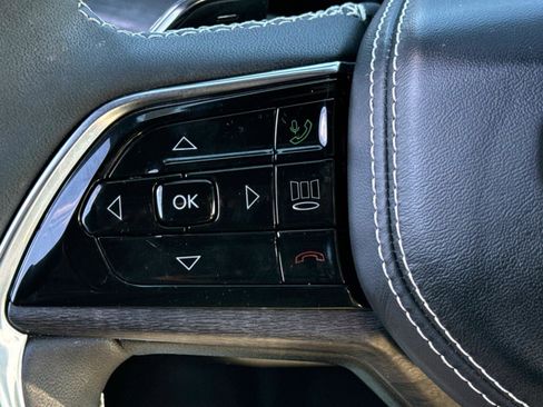 Used 2024 Jeep Grand Cherokee L Overland image 24