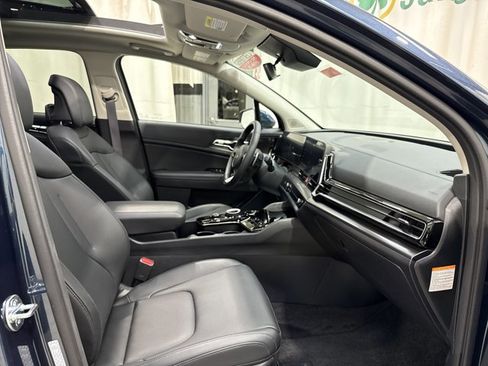 Certified 2024 Kia Sportage EX w/ EX Premium Package AWD/4WD image 32