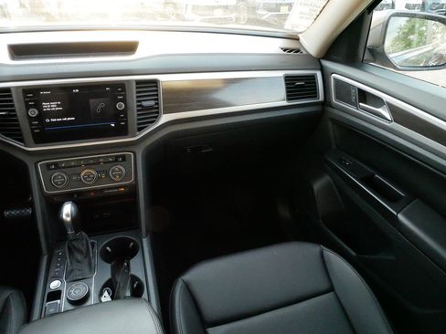 Used 2019 Volkswagen Atlas SE w/ Towing Package AWD/4WD image 11