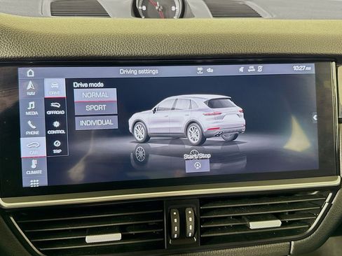 Used 2020 Porsche Cayenne AWD/4WD image 35