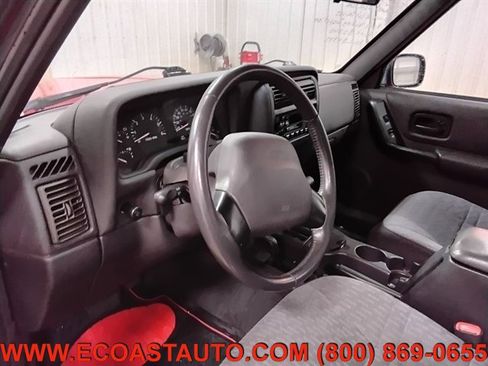 Used 2000 Jeep Cherokee Sport image 11