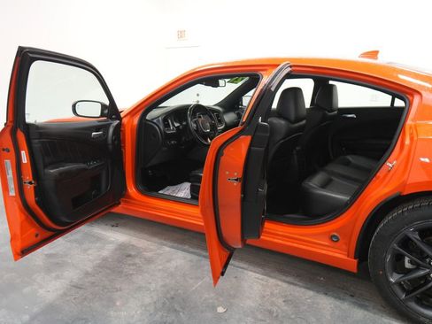 Used 2021 Dodge Charger SXT w/ Plus Group image 25