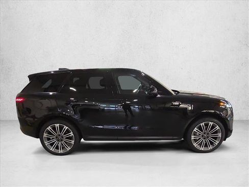 Used 2023 Land Rover Range Rover Sport SE AWD/4WD image 4