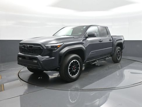 Certified 2025 Toyota Tacoma TRD Off-Road w/ TRD Off Road Upgrade Package AWD/4WD image 3