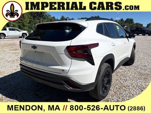 New 2026 Chevrolet Trax LT w/ Driver Confidence Package FWD image 14