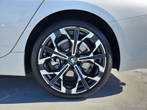 Used 2025 BMW 330i Sedan w/ M Sport Package image 34