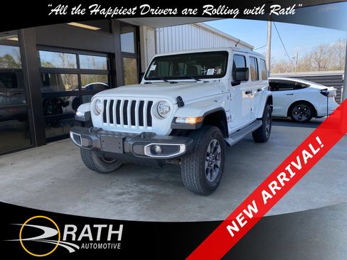 Used 2018 Jeep Wrangler Unlimited Sahara image 1