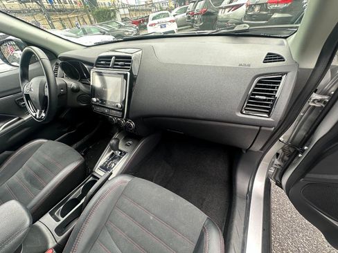 Used 2025 Mitsubishi Outlander Sport AWD image 10