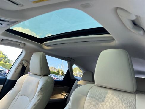 Certified 2022 Lexus RX 350L FWD w/ Premium Package image 19