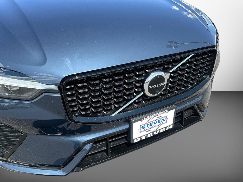 Used 2025 Volvo XC60 B5 Plus w/ Protection Package Premier AWD/4WD image 34