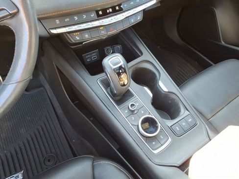 Used 2019 Cadillac XT4 Sport image 16