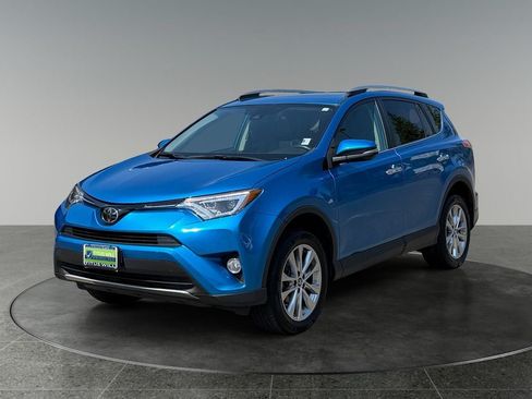 Used 2018 Toyota RAV4 Limited AWD/4WD image 3