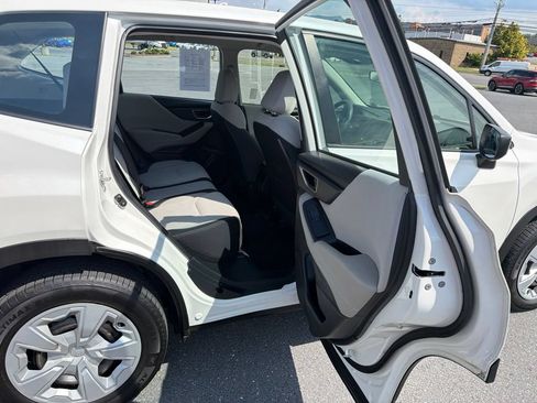 Used 2022 Subaru Forester AWD/4WD image 18