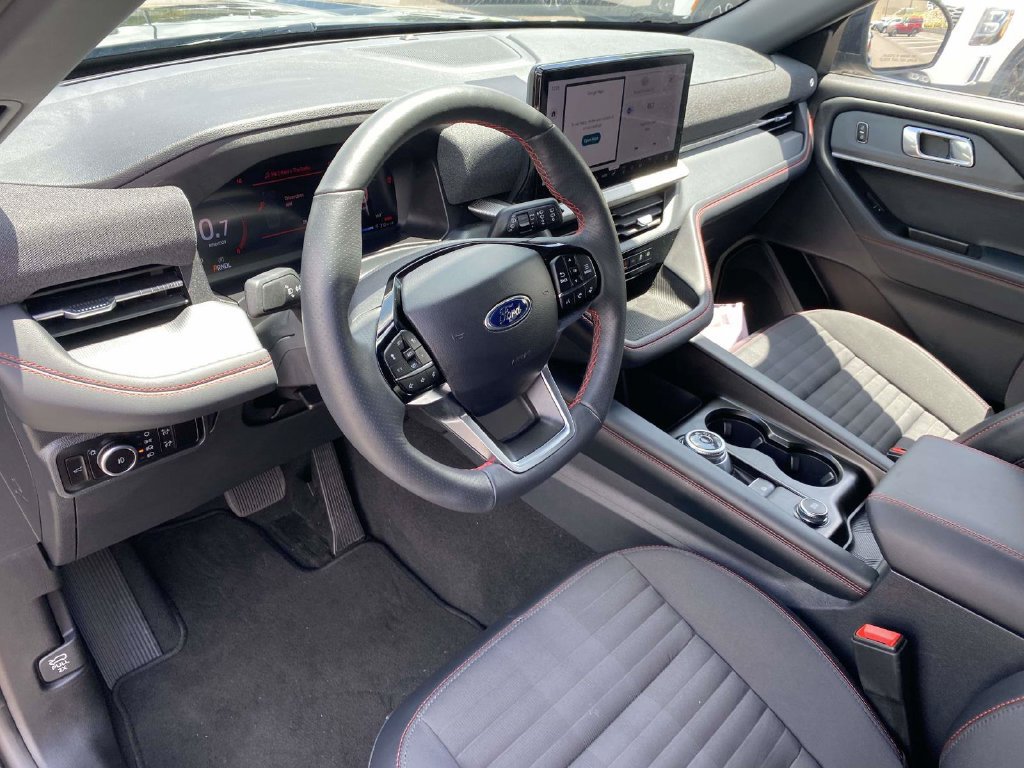 Used 2026 Ford Explorer ST-Line AWD/4WD image 13